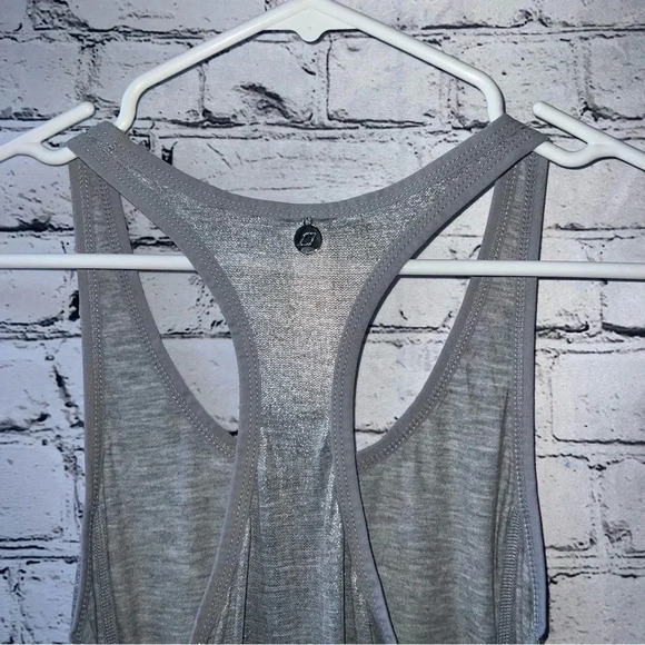 Lorna Jane Activewear Gray Glitter Ruffled Racerback Tank Size XS - Picture 5 of 7